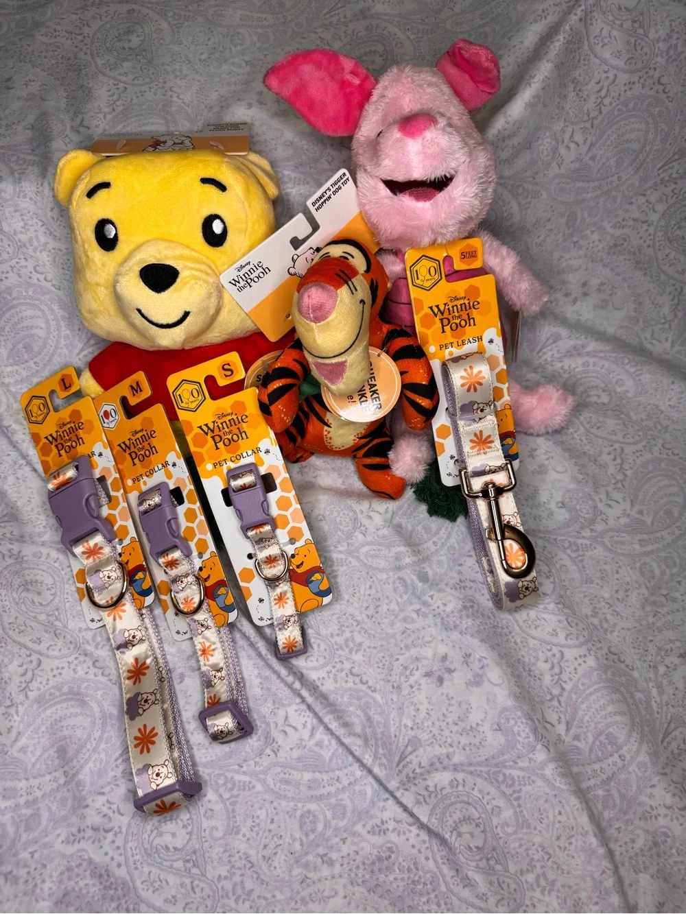 Disney Winnie the Pooh Dog Pet Collar, Leash & 3  Pooh, Piglet, Tigger Toys